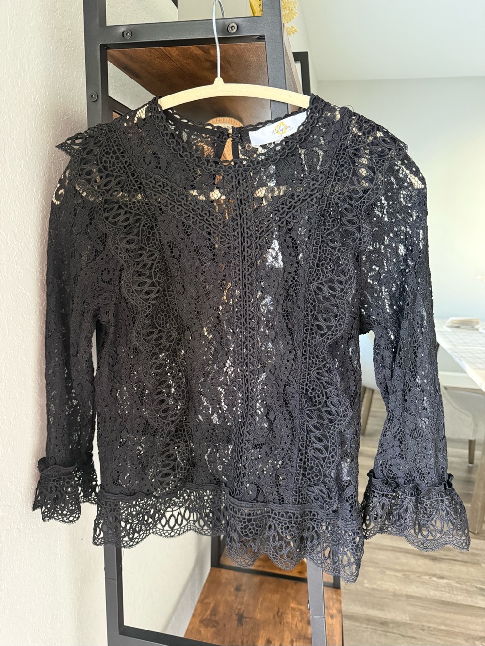 Black Lace Long-Sleeve Women's Top